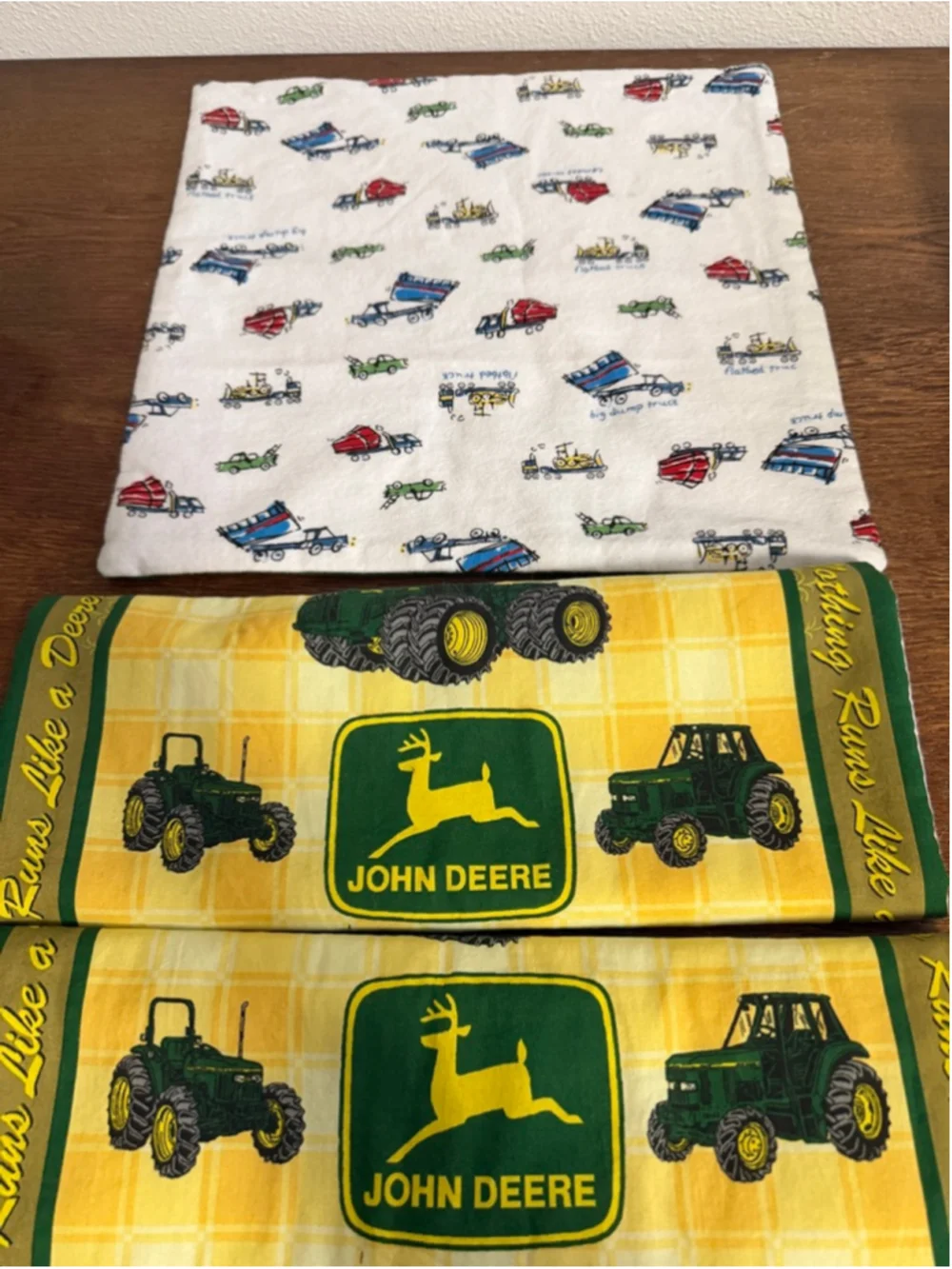 John Deere Pillowcases Set of 3 Tractor Farm Nothing Runs Like A Deere VTG Style